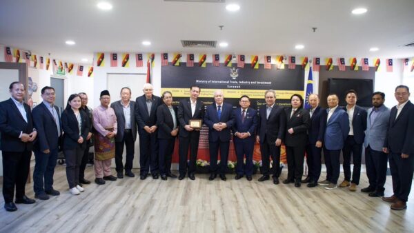 Syarikat Semenanjung terokai peluang kerjasama di Sarawak