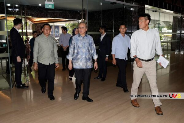 Premier Sarawak mulakan lawatan kerja ke Singapura