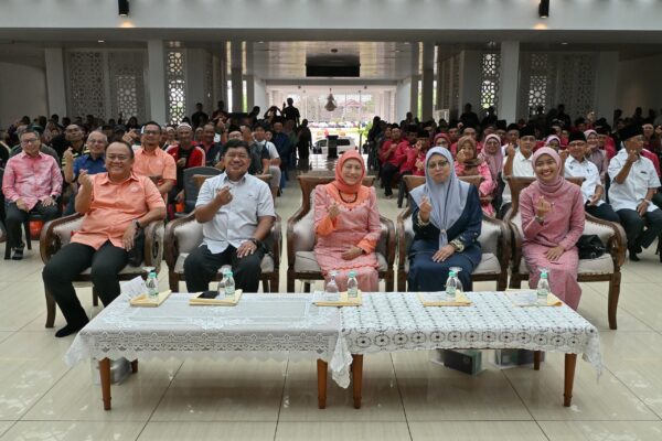 320 ketua isi rumah terima sumbangan Ziarah Aidiladha
