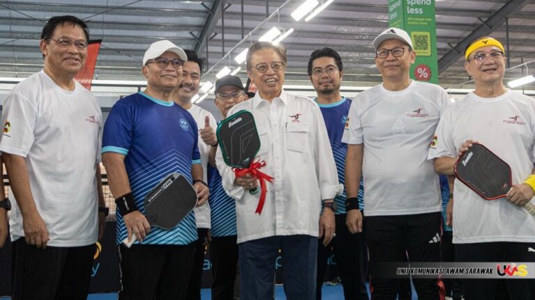 Perlawanan persahabatan pickleball perkukuhkan hubungan penjawat awam, GPS Backbenchers