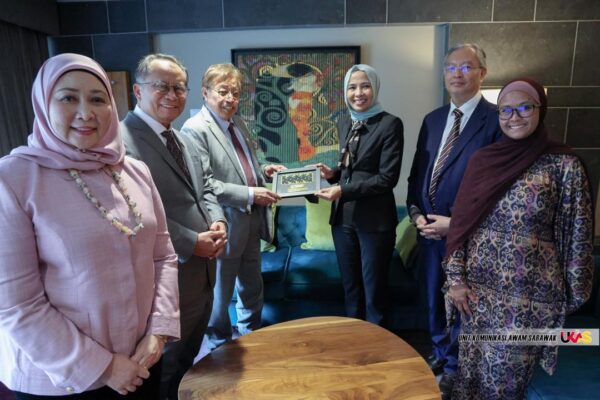 Sarawak rancang bangunkan Kampus Data AI guna model Dublin, pacu pembentukan Grid AI