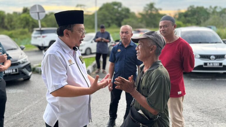 Pengarah JPN Sarawak santuni keluarga mangsa renjatan elektrik