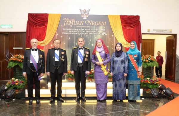 TYT, Premier Sarawak hadiri Majlis Jamuan Negeri sempena Mesyuarat DUN Sarawak ke-19