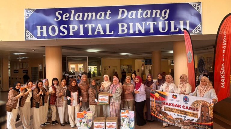 MAKSAK Wanita Sarawak hulurkan sumbangan pada pesakit Hospital Bintulu