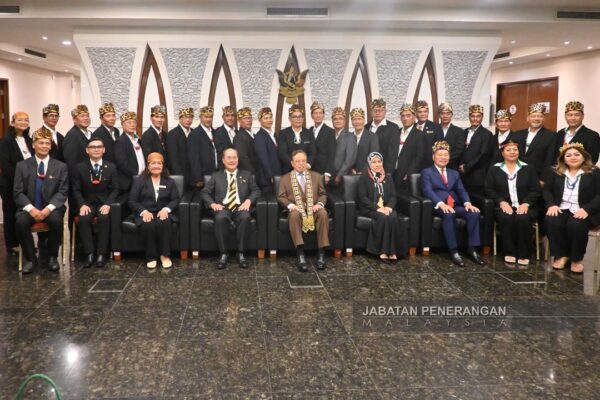 Masyarakat Bario zahirkan penghargaan kepada Premier, GPS