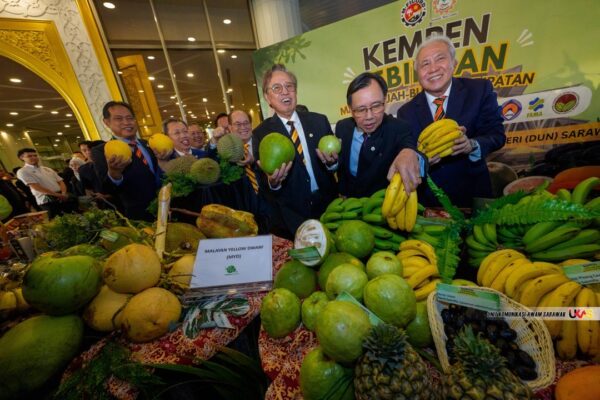 Kempen Lebihkan Makan Buah-Buahan Tempatan meriahkan penutupan Sidang DUN Sarawak