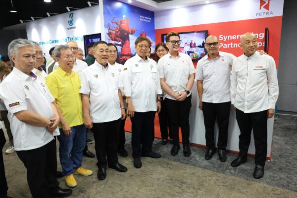 Sarawak sasarkan 500,000 tenaga kerja mahir menjelang 2030