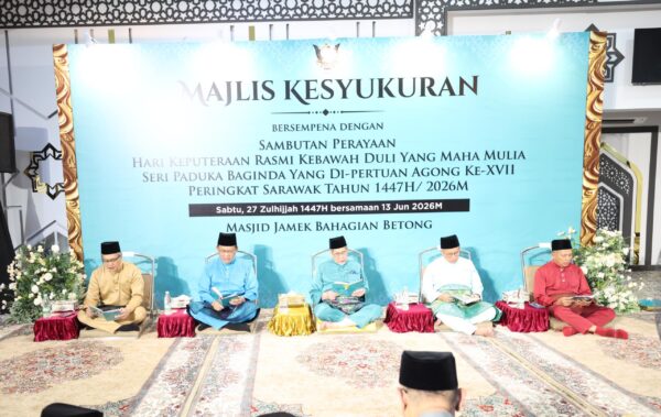 TYT Sarawak, isteri hadiri Majlis Kesyukuran Sambutan Ulang Tahun Keputeraan Rasmi Agong