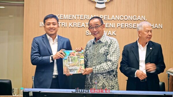 Sarawak terus komited perkukuh industri pelancongan