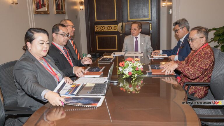 Premier Sarawak terima kunjungan hormat UKAS, perincikan persiapan SMeC 2026