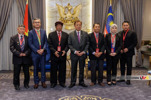 KOBAGUS rancang pembangunan perumahan di Bako