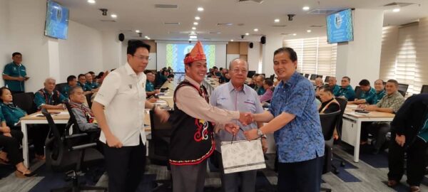KMKK proaktif pupuk perpaduan, perjelaskan dasar kerajaan peringkat akar umbi