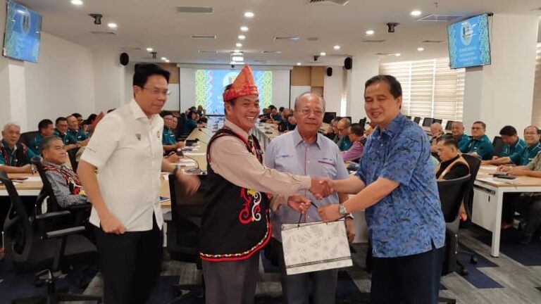 KMKK proaktif pupuk perpaduan, perjelaskan dasar kerajaan peringkat akar umbi