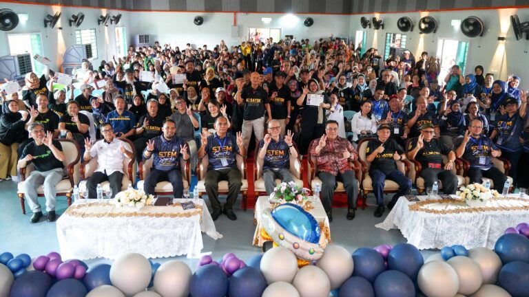 Sektor semikonduktor tawar gaji lumayan kepada graduan Sarawak