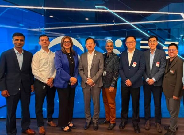 Sarawak, IBM Singapura terokai kerjasama strategik
