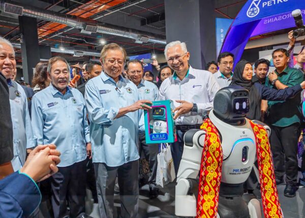 Pusat Sains Sarawak bantu lahirkan generasi STEM, lonjak ekonomi 2030