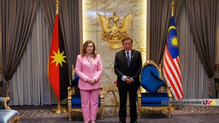 Premier Sarawak terima kunjungan perpisahan Fenny Nuli