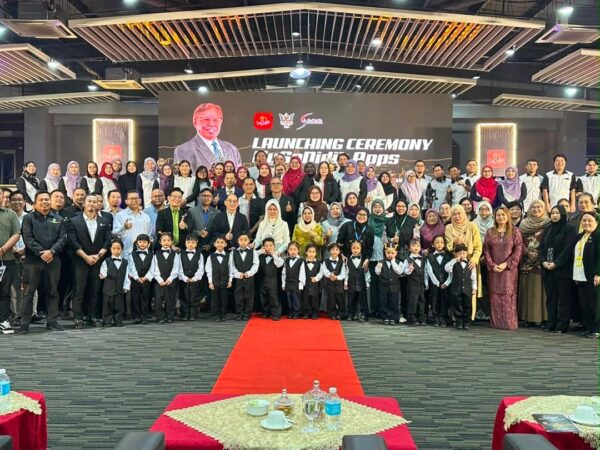Pelaburan pendidikan untuk kemakmuran anak Sarawak​