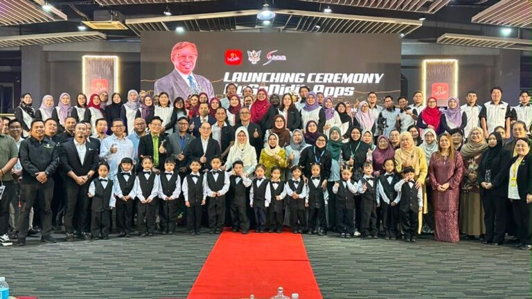 Pelaburan pendidikan untuk kemakmuran anak Sarawak​