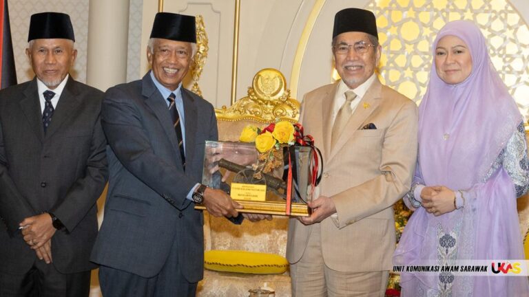 TYT terima kunjungan hormat Persatuan Alumni Polis Sarawak