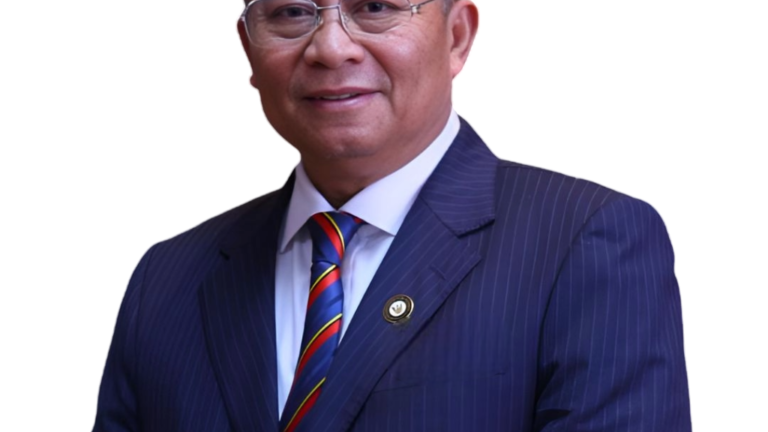 Peranan penjawat awam Sarawak perlu beralih dari pelaksana ke pemacu pembangunan
