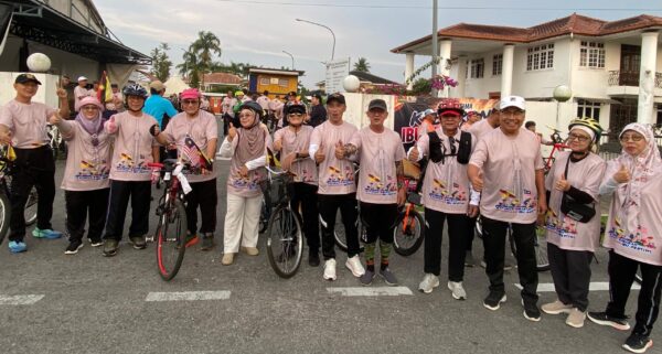 2,500 bendera pada Program Jom Bersama Kibaran Ibu PertiwiKu Satok