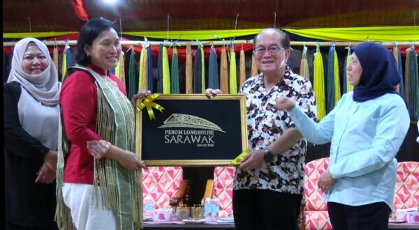 Tekstil Sarawak sumber kekuatan ekonomi baharu