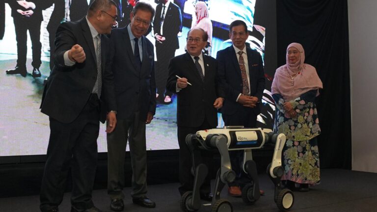 UNIMAS DEX penuhi keperluan pekerja berkemahiran