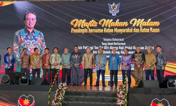 Premier Sarawak hadiri Majlis Makan Malam Pemimpin bersama KMKK