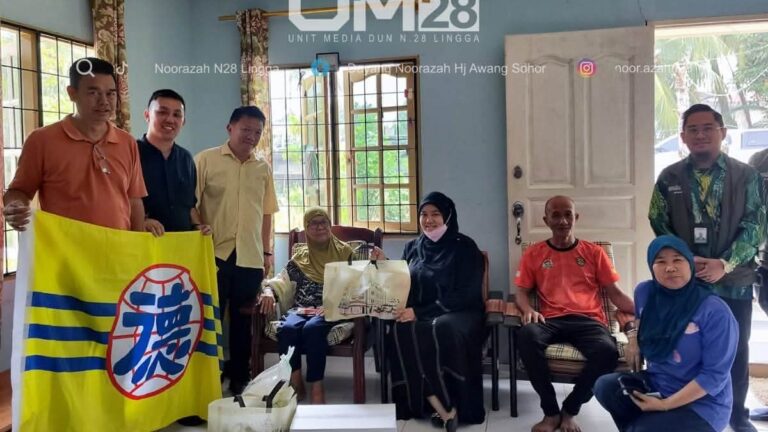 Mangsa kebakaran Kampung Tengah terima sumbangan
