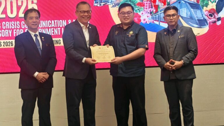 Pegawai Perhubungan Awam benteng komunikasi tangani krisis