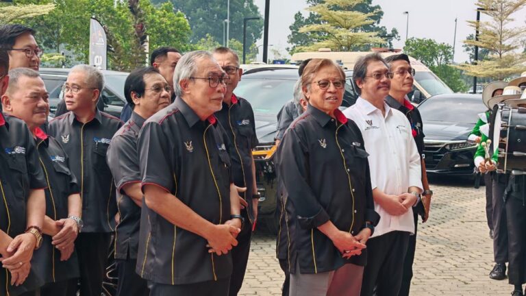 Sarawak sasar masyarakat celik AI, fokus bakat tempatan