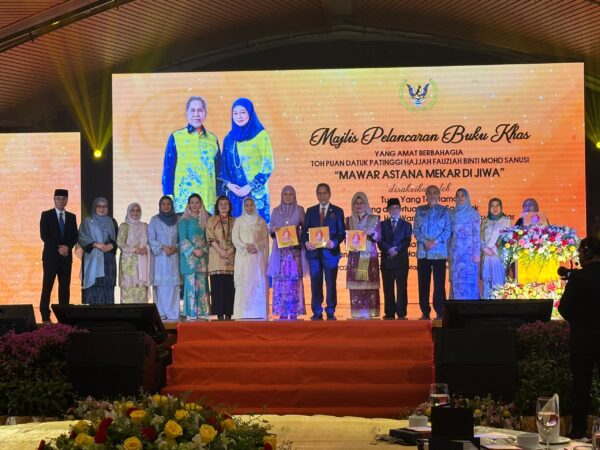 Kehidupan Toh Puan Fauziah boleh dijadikan inspirasi
