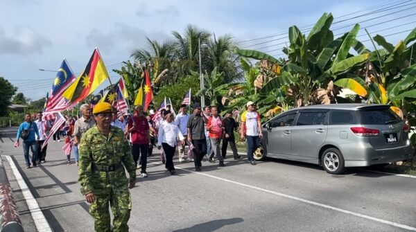Masyarakat pelbagai kaum meriahkan perarakan Sambutan Hari Malaysia
