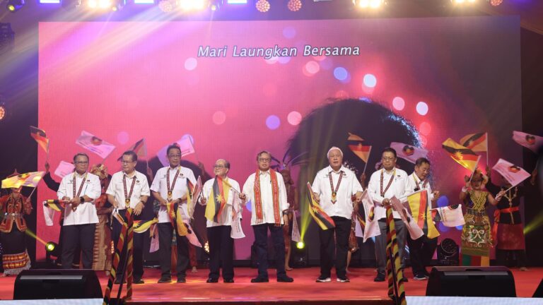 Abang Johari sokong akademi penerbangan, latihan pengendalian dron di Betong
