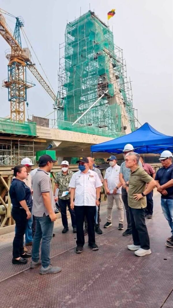 Jambatan Sungai Layar ditutup sementara