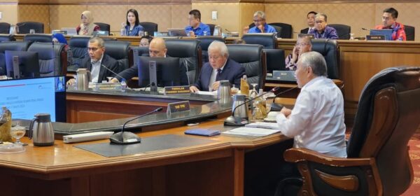 Sarawak sasarkan banyak syarikat Bumiputera disenarai di Bursa Malaysia
