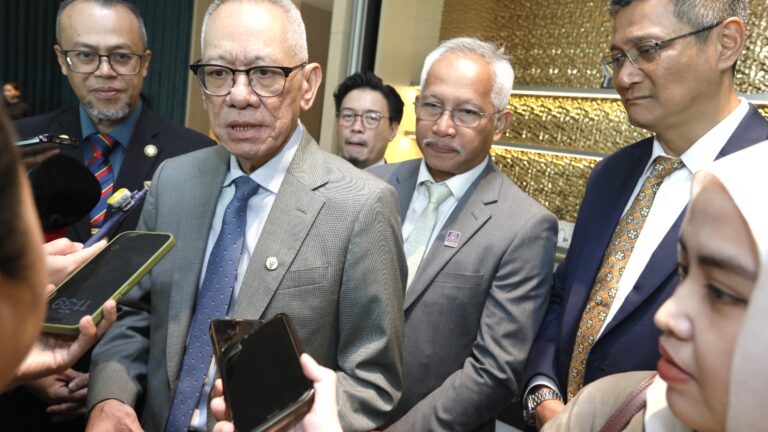 Persempadanan semula kawasan pilihan raya setiap 10 tahun
