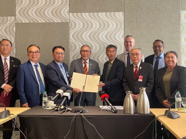 Sarawak keluarkan dua lagi lesen karbon hutan