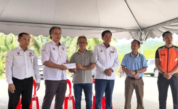 Mangsa kebakaran Rumah Padang Maleng terima bantuan