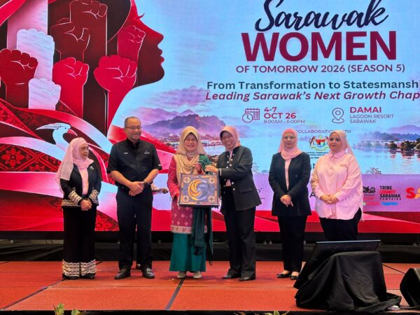 Wanita Sarawak berani melangkah lebih jauh, buktikan kemampuan