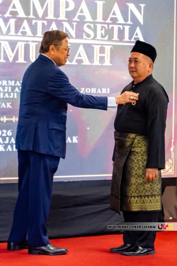 168 penjawat awam di Mukah terima Pingat Perkhidmatan Setia