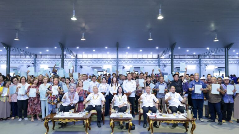 350 penerima Bukit Saban terima geran hak milik tanah