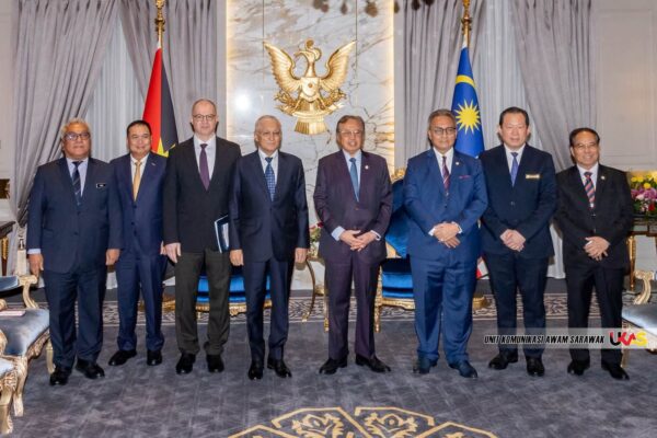 Rusia sedia kongsi kepakaran bina pusat pelancaran roket, satelit Sarawak