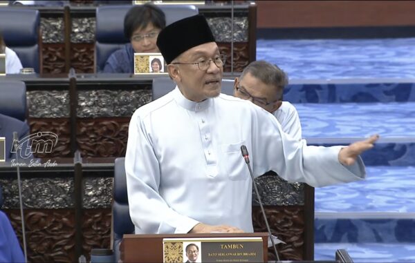Gaji minimum dinaik ke RM2,000 mulai Jun 2027