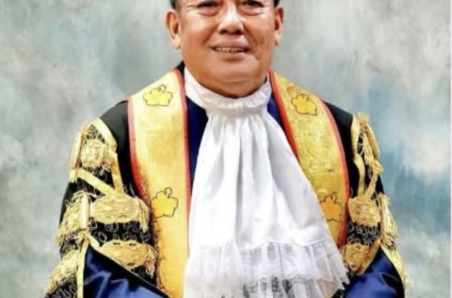 Awang Bemee, Wahab Aziz dapat Dato Sri, Susan Chemerai dapat Dato