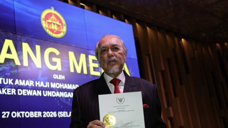 Surat cara pembubaran DUN diserah kepada SPR hari ini