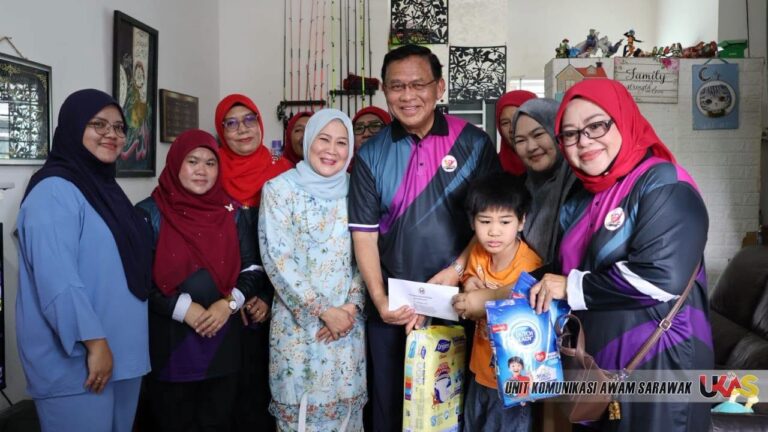 Skuad Prihatin Pantai Damai santuni lima keluarga Zon Santubong