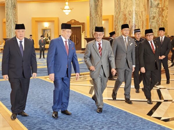 TYT Sarawak hadiri Mesyuarat Majlis Raja-Raja Ke-273